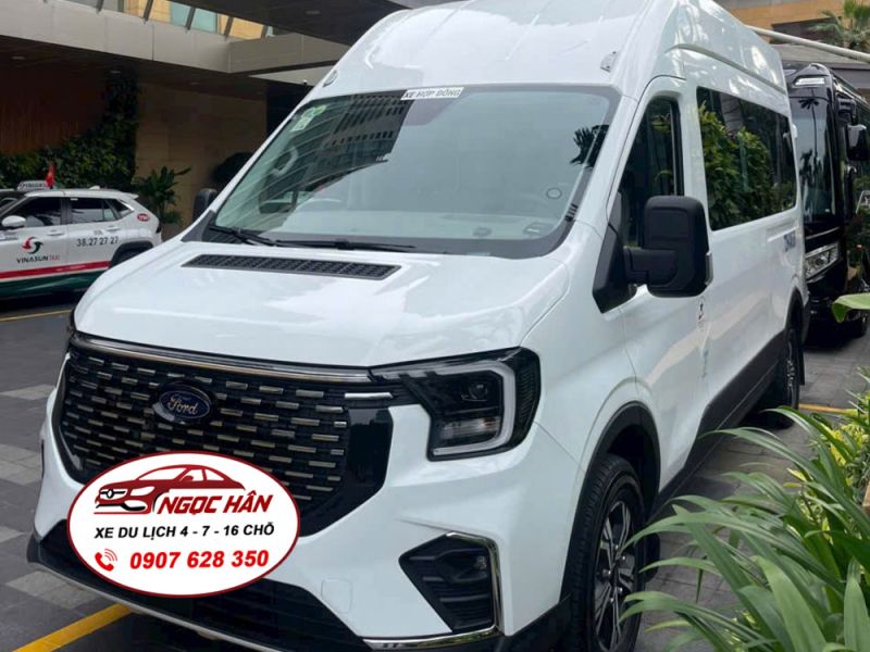 Công ty cho thuê xe du lịch tại TPHCM giá rẻ