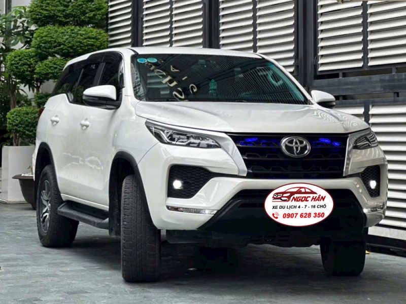 Đơn Vị Cho Thuê Xe Hợp Đồng 7 Chỗ Hàng Đầu Tại TP.HCM